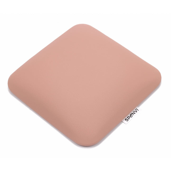 Ergonomiczna poduszka pod łokieć do manicure SPENVI Mini różowa z ekoskóry na białym tle. #kolor_light-pink